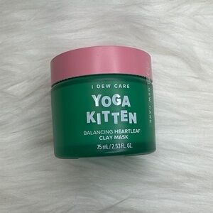 Yoga Kitten, Balancing Heartleaf Clay Beauty Mask, 2.53 fl oz (75 ml) and Scoop